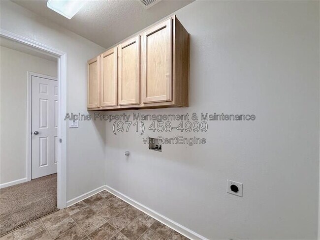 Building Photo - 13592 SW Mapleview Ln