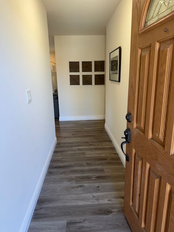 Building Photo - 208 Vista Ct