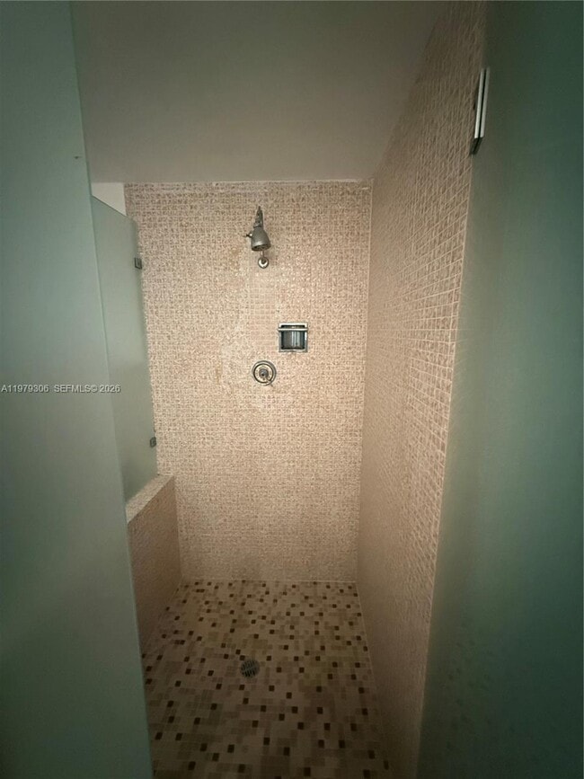 Building Photo - 5255 Collins Ave