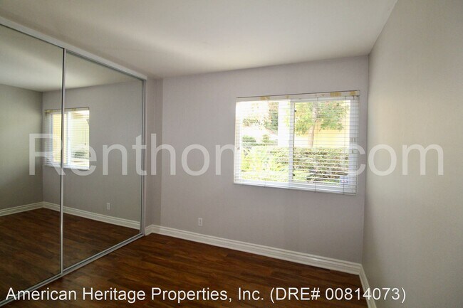 Building Photo - 2 br, 2 bath House - 9929 Erma Road #103