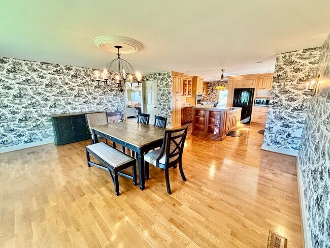 Building Photo - Escape to Luxury: Your Private Oasis on a ...