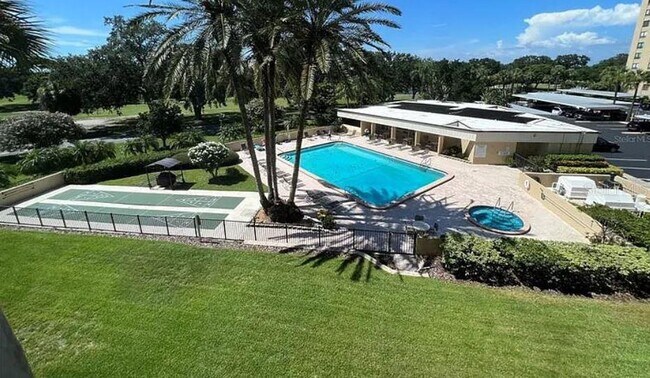Building Photo - 2621 Cove Cay Dr