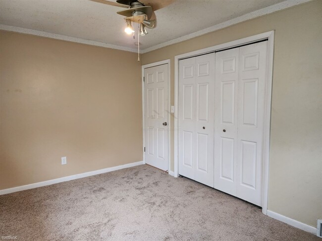 Building Photo - 3 br, 3.5 bath House - 25857 Westfield
