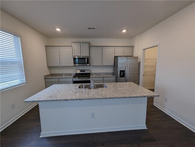 Building Photo - 543 Graham Campbell Ln