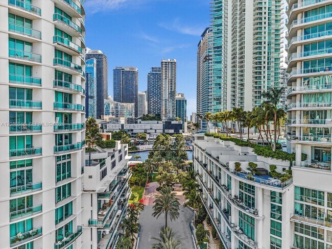 Building Photo - 350 S Miami Ave