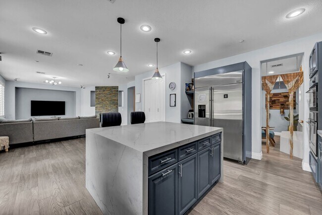 Building Photo - 1289 Vietti St
