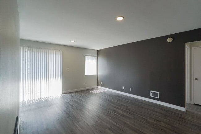 Interior Photo - 17 Northstar Street