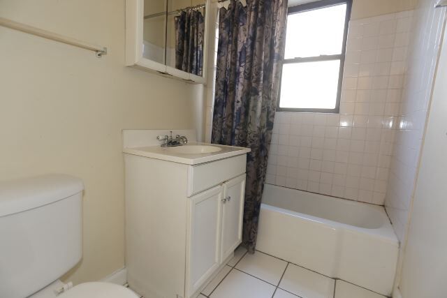 Building Photo - 3729.5 N Pine Grove Ave