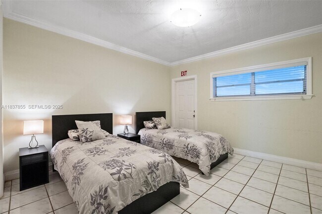 Building Photo - 2200 S Ocean Dr