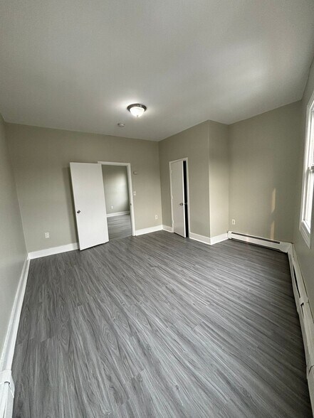2A - 951 Clinton Ave