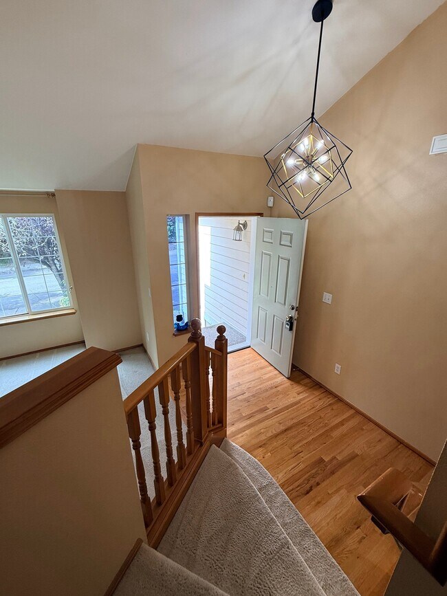 Building Photo - 1042 Duvall Place Northeast