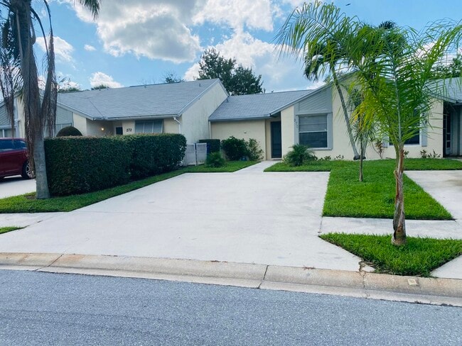 Building Photo - 270 Palmetto Ct