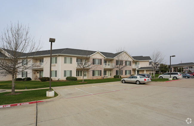 Building Photo - Pinewood Hills Independent Senior Living