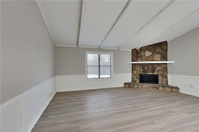 Building Photo - 2041 Kramer Way