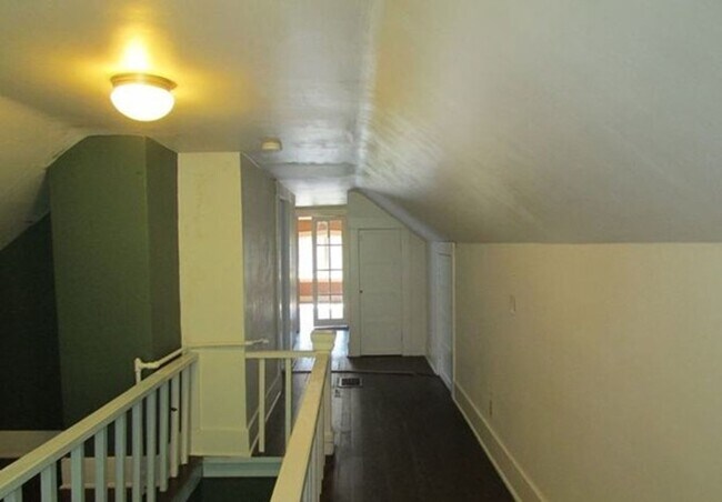 Building Photo - Beautiful 4-Bedroom Home in the Heart of Wallingford