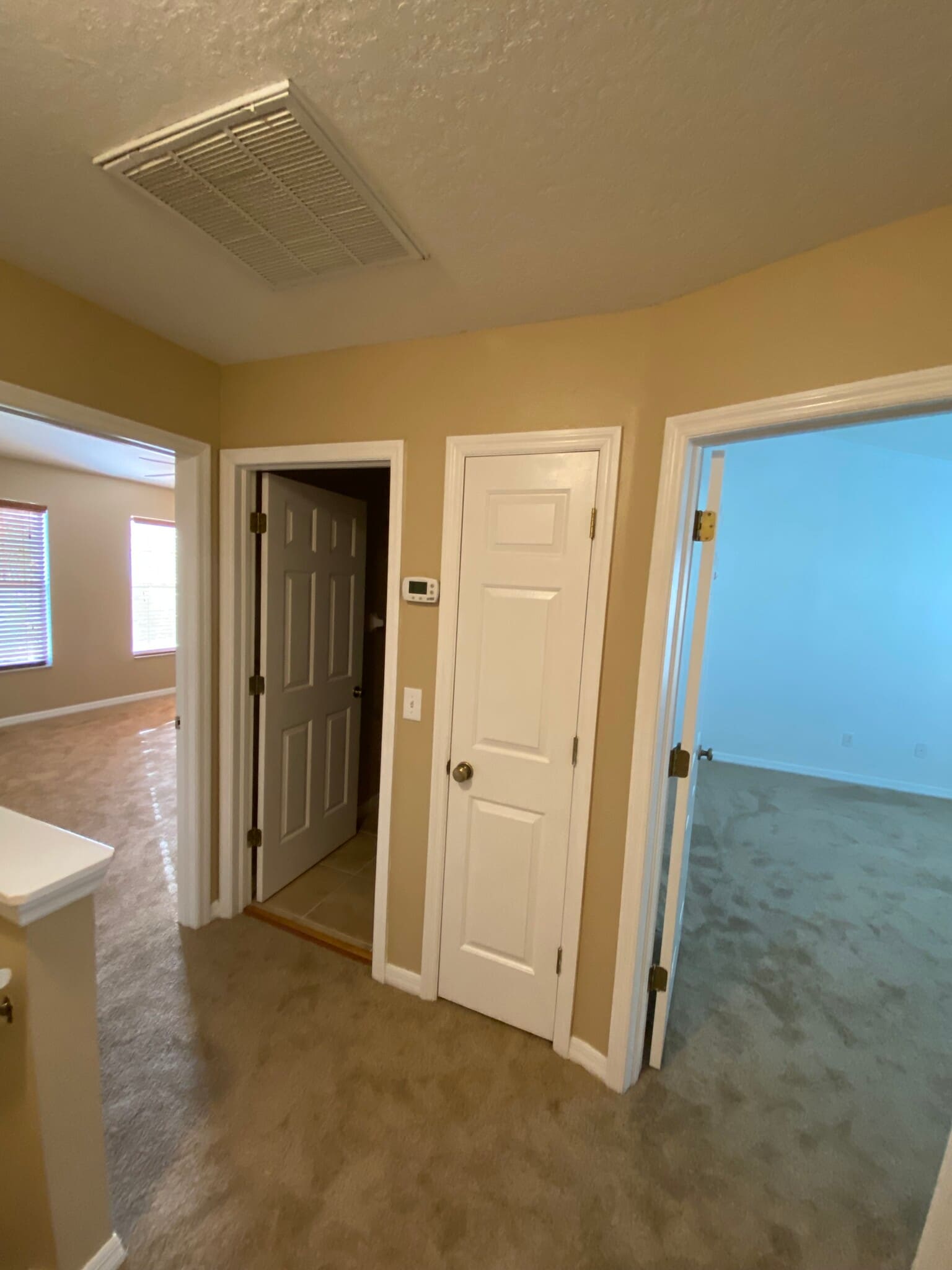 Building Photo - 12319 Country White Cir