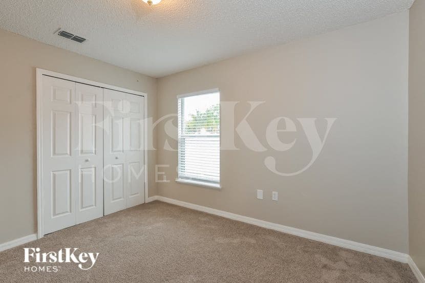 Building Photo - 11 Ryker Ln