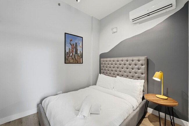 Building Photo - 417 S Dearborn St