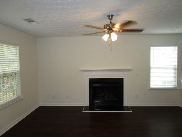 Building Photo - 134 Holly Mill Village Dr