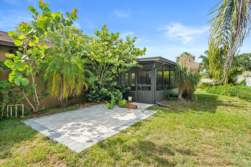 Building Photo - 2539 Fulton Ct