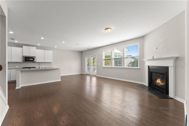 Building Photo - 156 Round Pond Dr