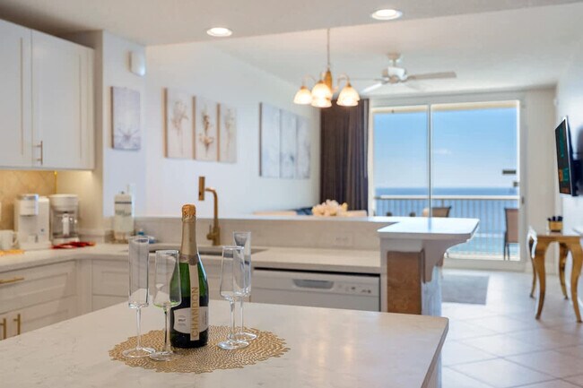 Building Photo - 10811 Front Beach Rd