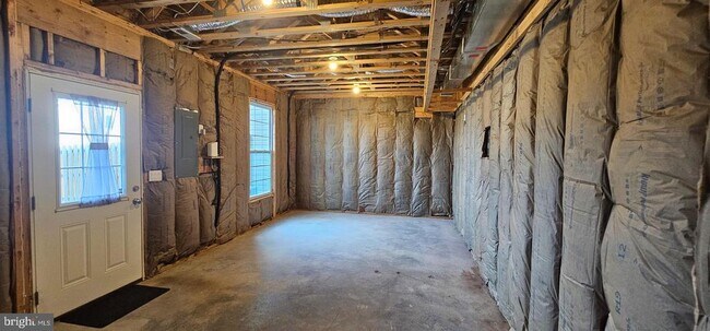 Building Photo - 114 Brockham Ct