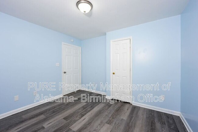 Building Photo - 621 Bell Ave