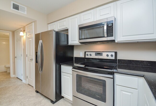 Building Photo - 2611 Grants Lake Blvd