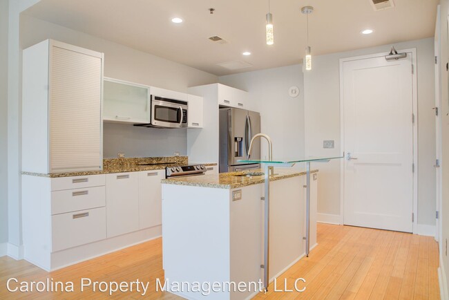 Building Photo - 2 br, 2.5 bath House - 1133 Metropolitan A...