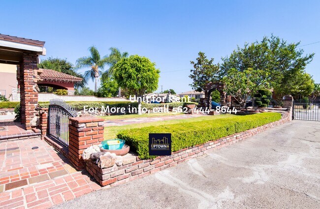 Building Photo - House - 3 Bedrooms / 1 Bath - La Puente