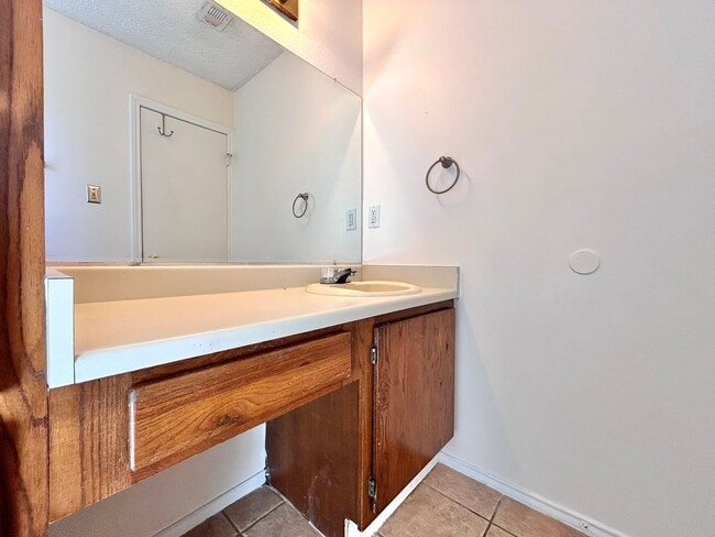 Building Photo - 1760 Horseshoe Cir