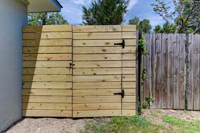 Building Photo - 1108 Rutland Ave