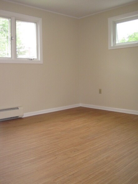 Building Photo - 5 Minott St