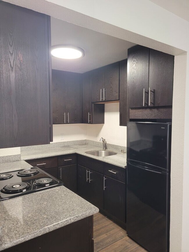Building Photo - Stylish & Modern 1-Bedroom Retreat Steps f...