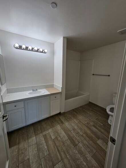 master bath - 1137 Sumner Ave