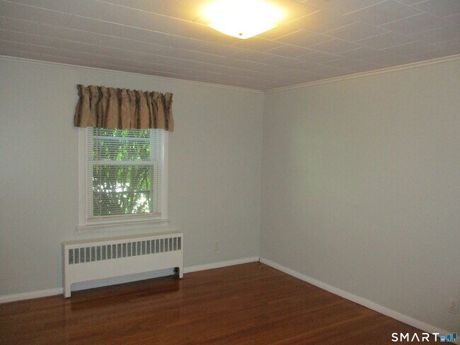 Building Photo - 29 Holmeslea Ct