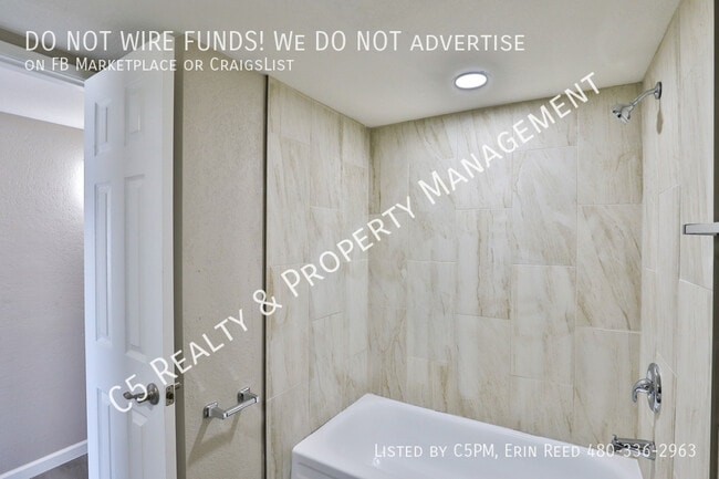 Building Photo - 732 E Hampton Ave