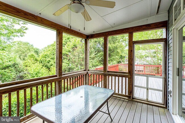 Building Photo - 26161 Rachel Hill Dr