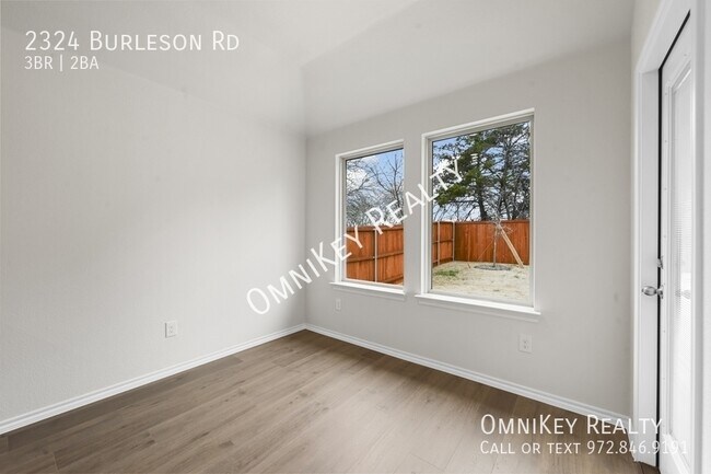 Building Photo - 2324 Burleson Rd