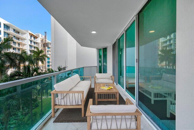 Building Photo - 500 SE Mizner Blvd