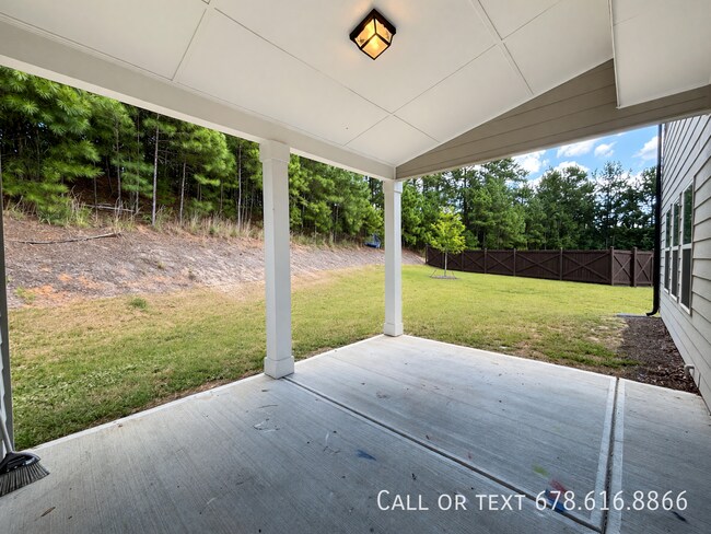 Building Photo - 213 Logan Crest Ct