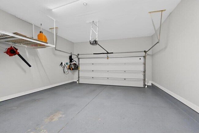 Building Photo - 13900 Tyburn Trail