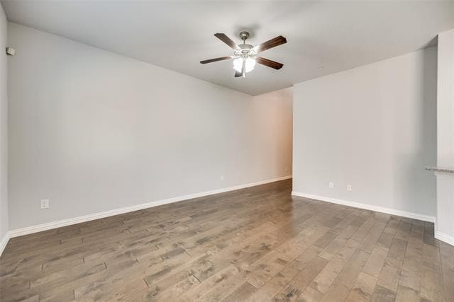 Building Photo - 916 Brookville Ct