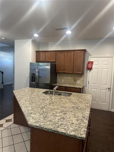 Building Photo - 2830 Cooper Brook Dr
