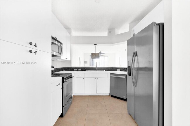 Building Photo - 10730 NW 66th St