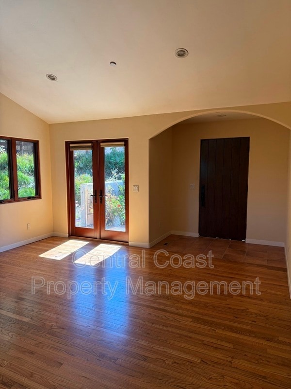 Building Photo - 66 E Carmel Valley Rd