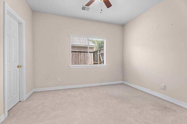 Building Photo - 9610 Champions Cove Dr