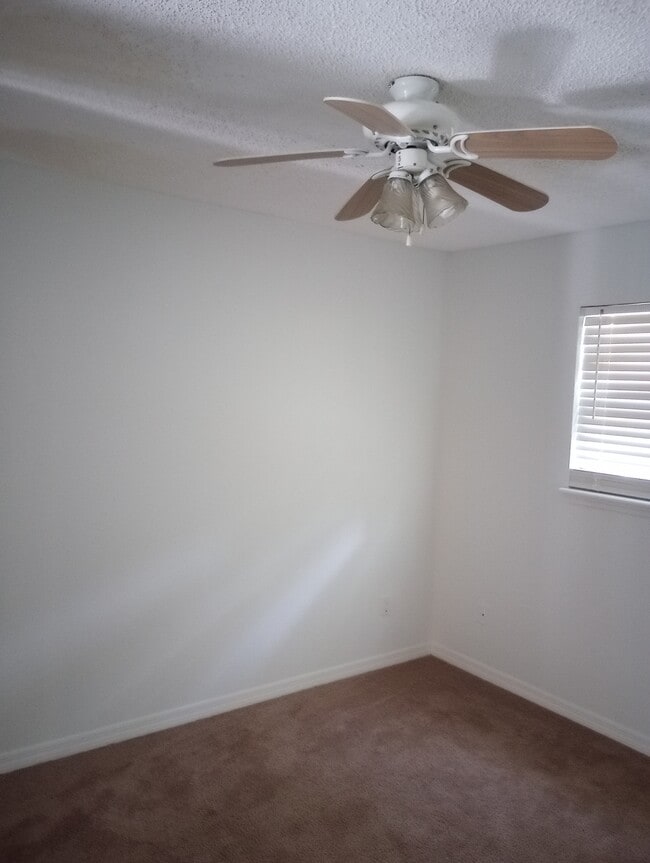 Building Photo - 2063 Penncrest Ct