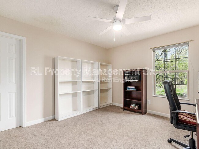 Building Photo - 5551 Ainsley Dr